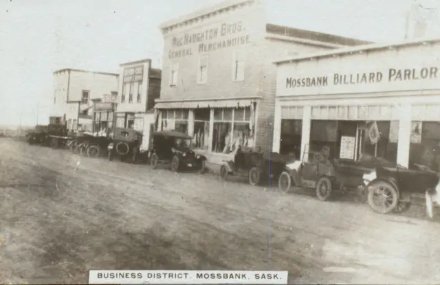 Business District, Mossbank